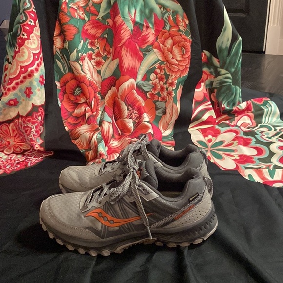 ?SAUCONY TRAIL?size 10?H-2